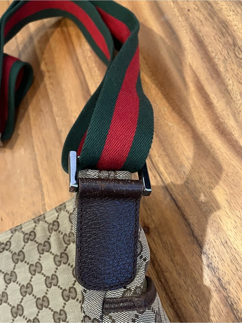 Gucci Brown GG Supreme Canvas Messenger Tote with Green and Red Web Detail - Picture 5 of 13